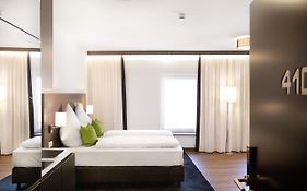 Ku Hotel By Wmm Hotels